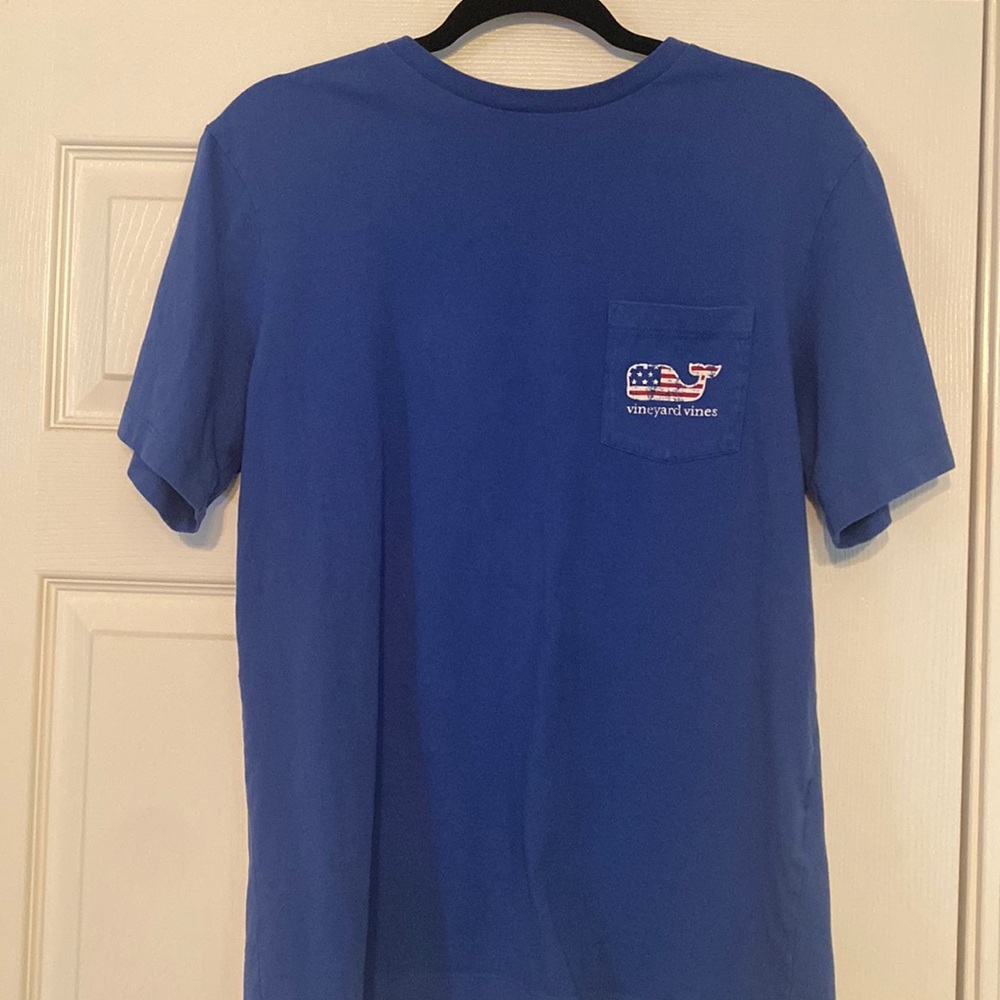 Vineyard vines tshirt